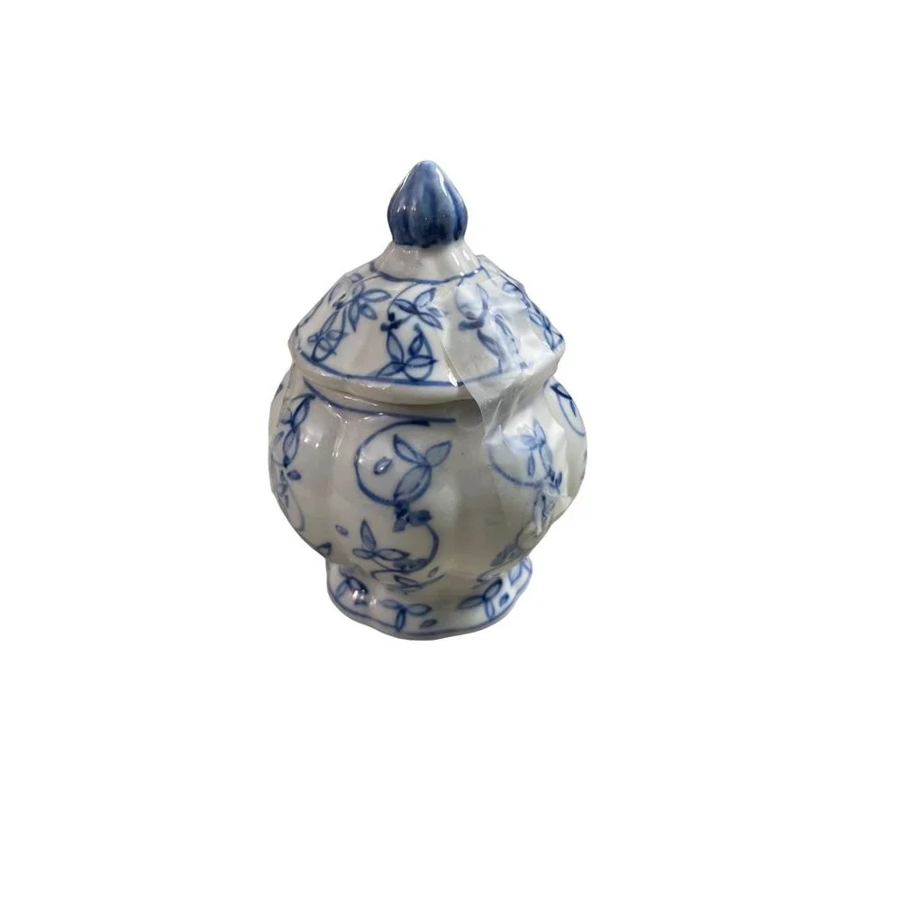 Vintage Blue White Porcelain Lidded Dish Made in‎ Thailand